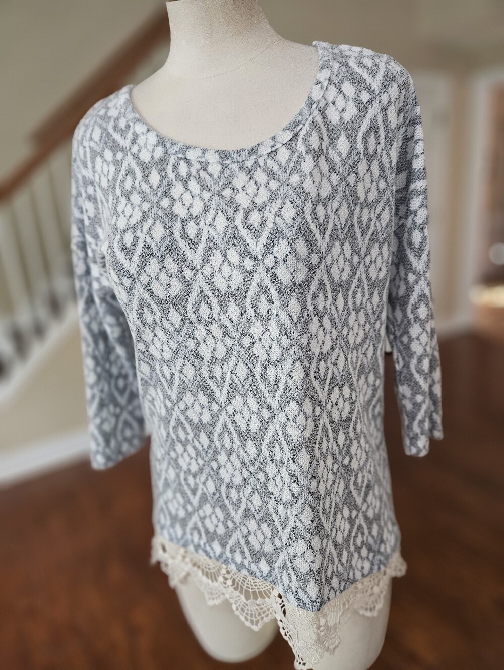 New Directions Lace Trim Tunic Medium
